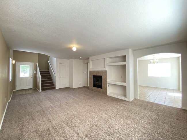 Building Photo - Northern Meadows - 3BR 2 Story - LOFT