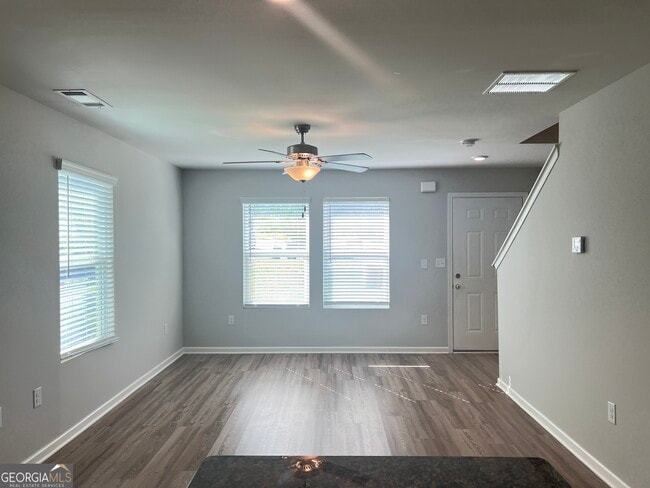 Building Photo - 431 Camella Cir