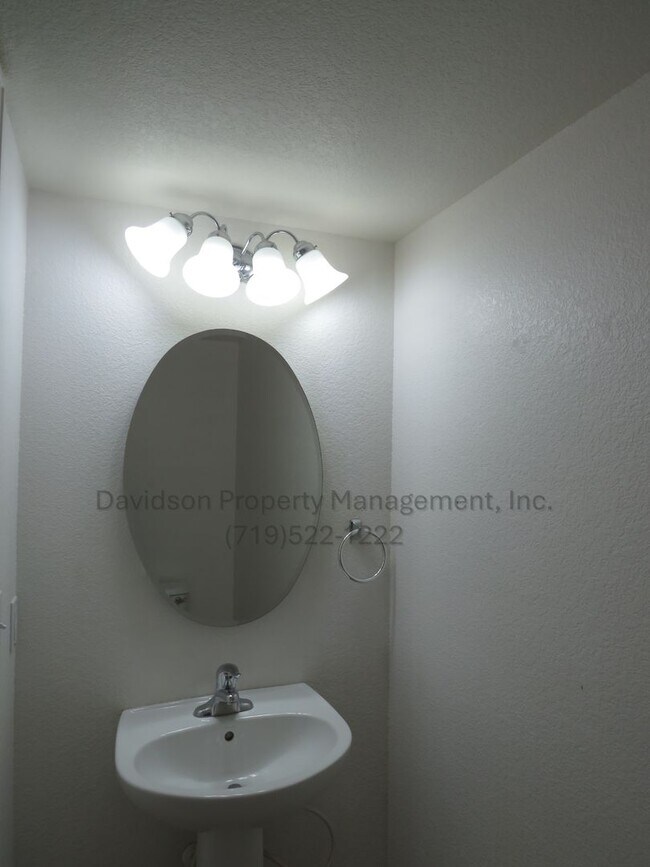 Building Photo - Charming 3 Bedroom House in Stetson Hills