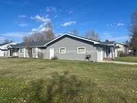 Building Photo - 2 bed, 2 bath duplex in Hayden