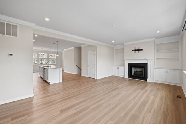 Building Photo - New Contruction Rental in the Reserve of G...