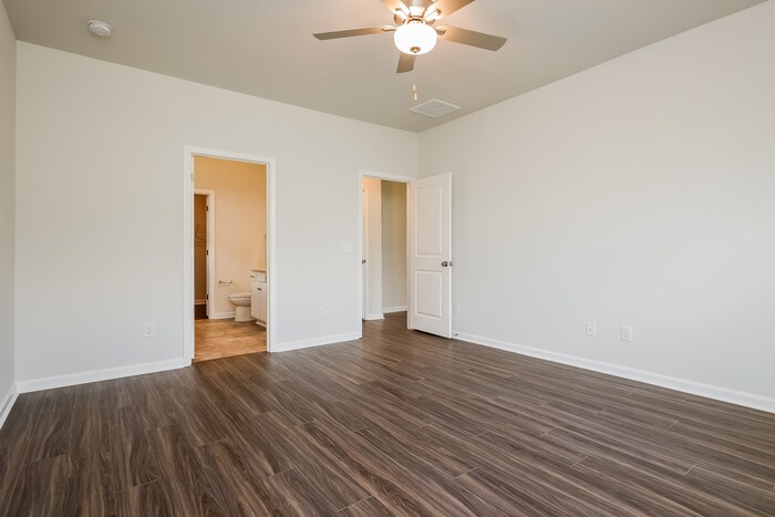 Building Photo - 263 Clydesdale Cir