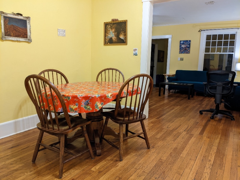 Building Photo - 28 Ravenscroft Dr