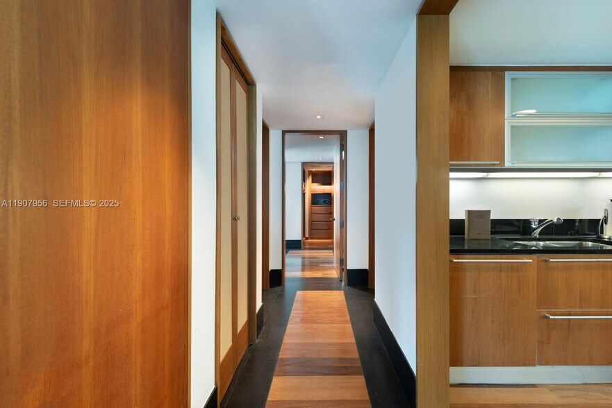 Building Photo - 2301 Collins Ave