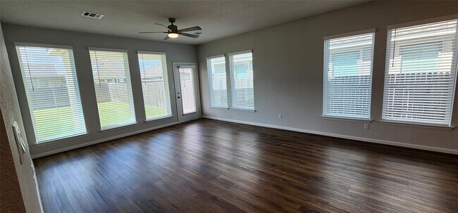 Building Photo - 112 Los Olives Ln