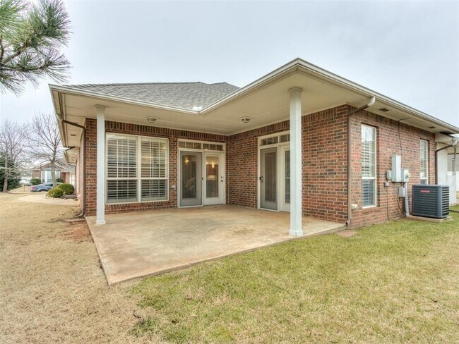 Building Photo - 15400 Swallowtail Rd