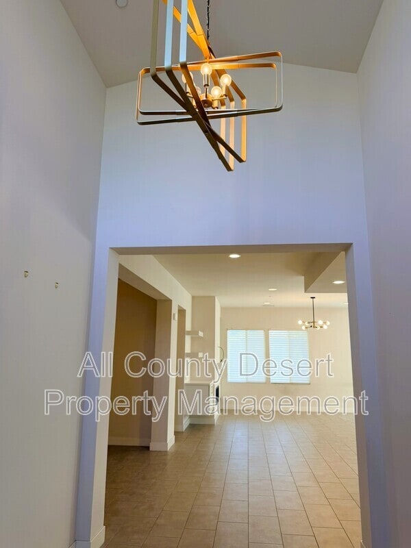 Building Photo - 74565 Tesla Dr