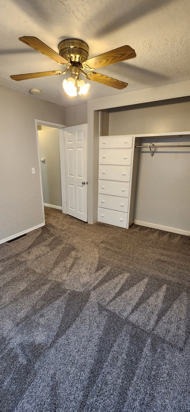Building Photo - 585B S 1200 W