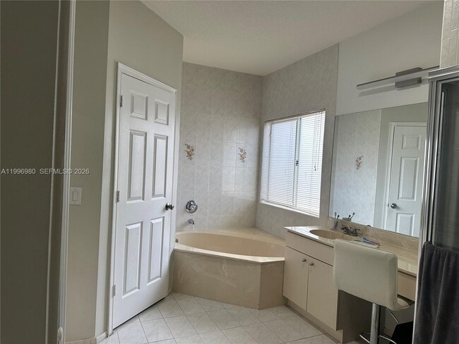 Building Photo - 4748 NW 111th Ct