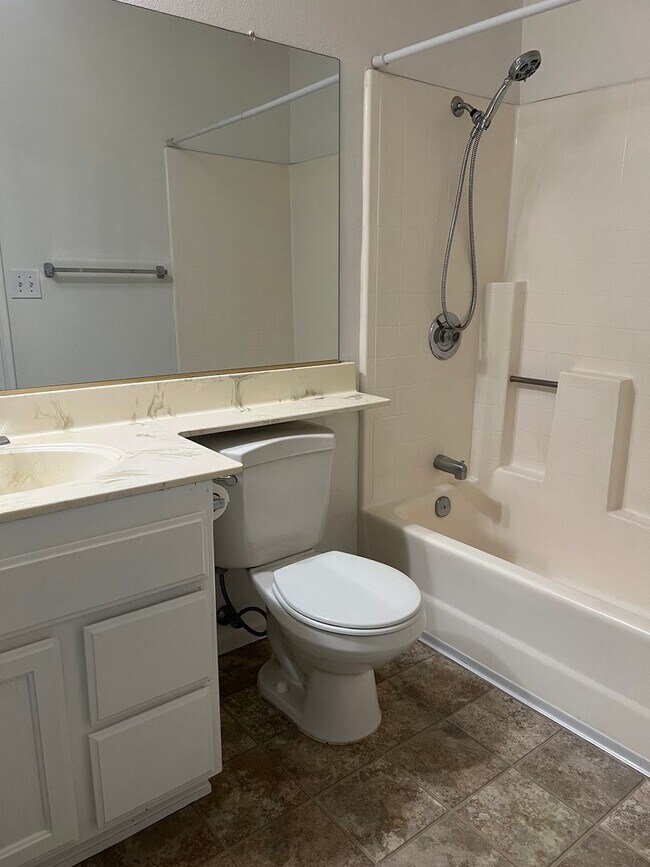 Building Photo - NICE 3 BEDROOM HOME IN CITRUS HEIGHTS!