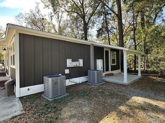 Building Photo - 157 E 6th St