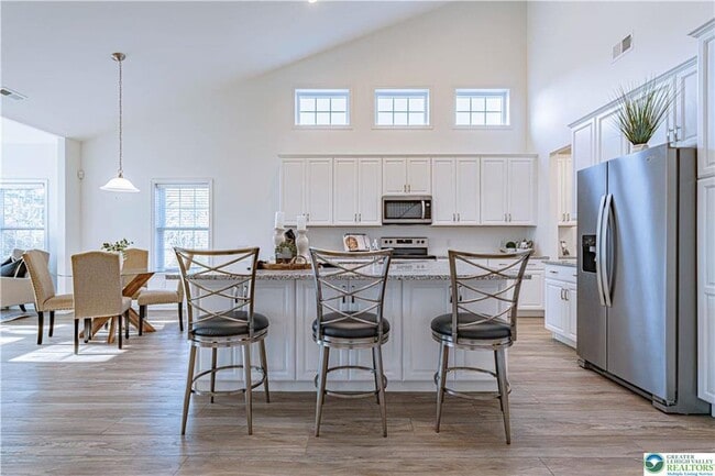 Building Photo - 3855 Victors Way