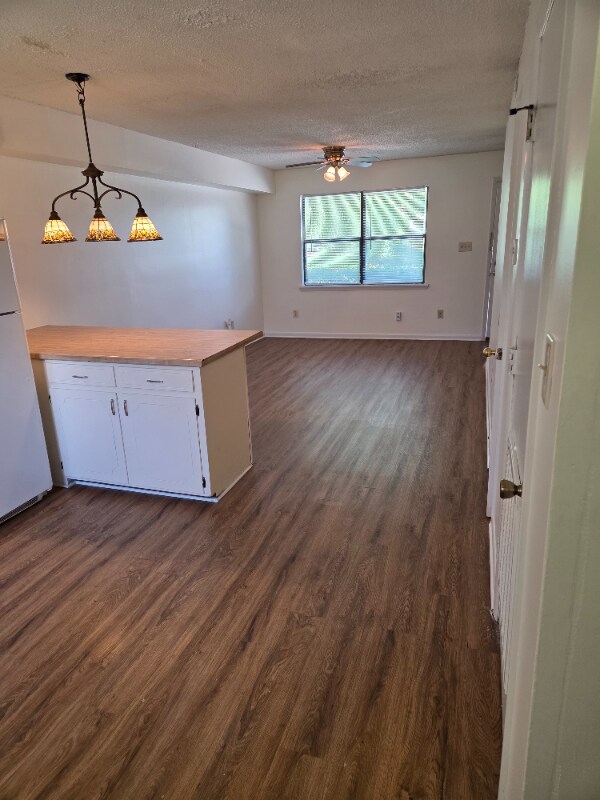 Building Photo - 1511 Medland Rd NW