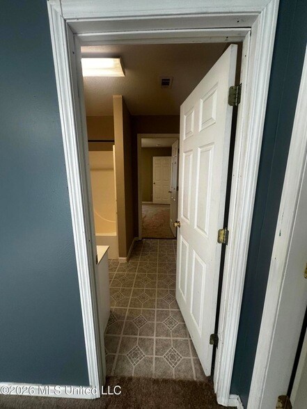 Building Photo - 22226 Red Bluff Rd