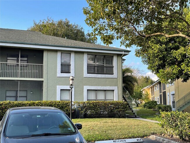 Building Photo - 8739 NW 39th St