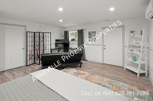 Building Photo - 27 Poplar Ln