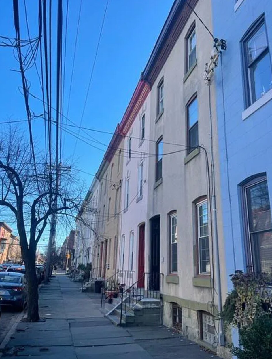 Building Photo - 2916 Poplar St