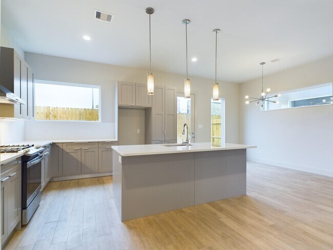 Building Photo - 5726 Rucio Ln
