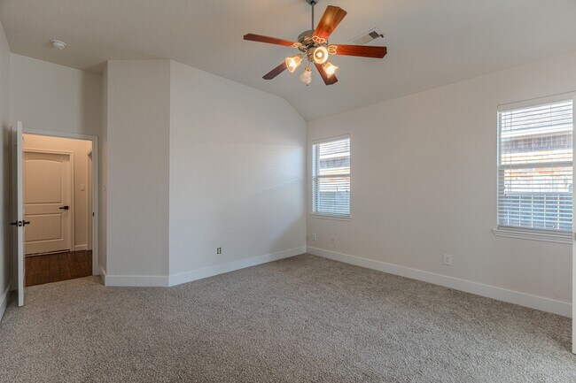 Building Photo - 15443 Lady Shery Ln