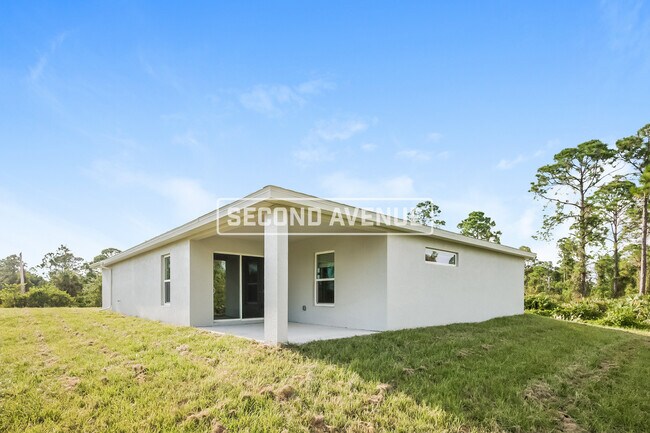 Building Photo - 457 Lackey Ave S