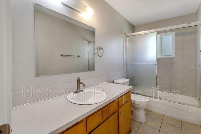 Building Photo - 8045 SW Thorn St