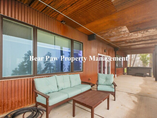 Building Photo - "Spacious 5-Bed Retreat with 3.5 Baths on ...