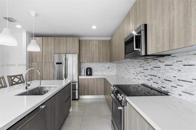 Building Photo - 10330 NW 68th St