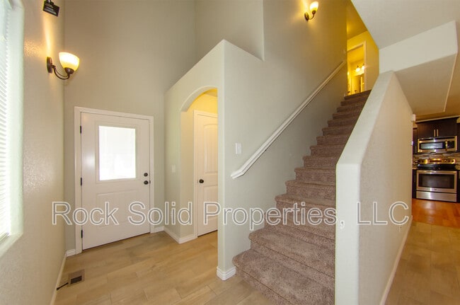 Building Photo - 1031 Old Town Ln