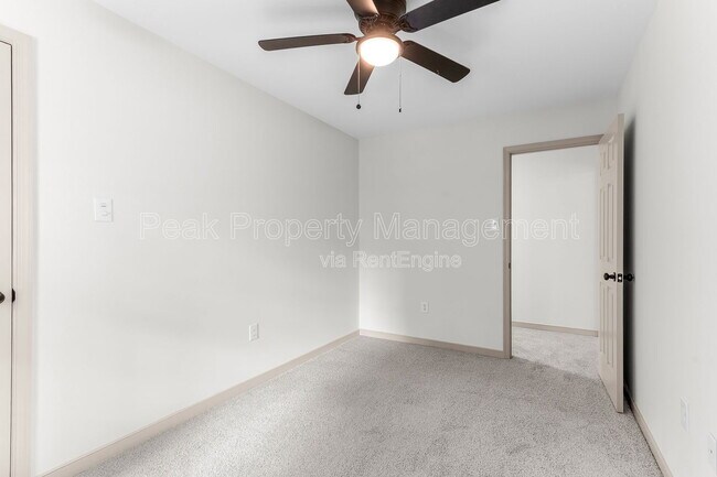 Building Photo - 504 Winamack Ct