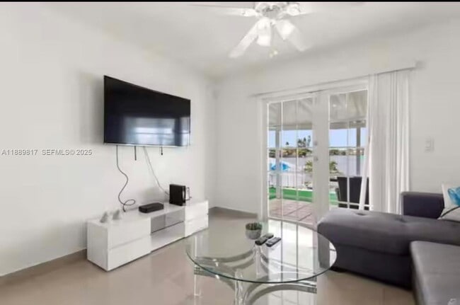 Building Photo - 2543 SW 58th Manor