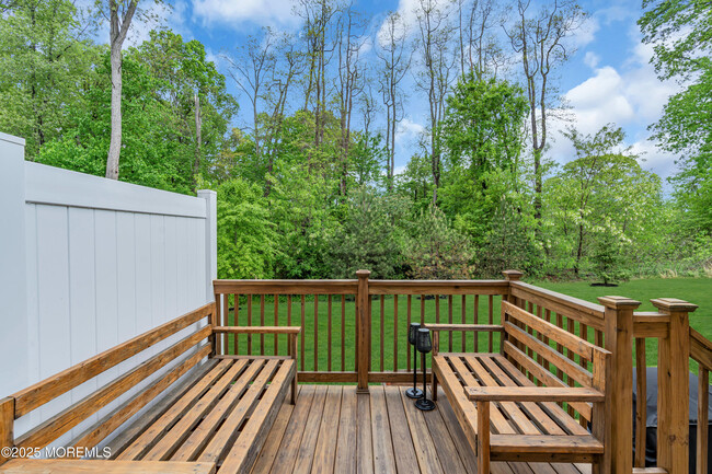 Building Photo - 50 Periwinkle Dr