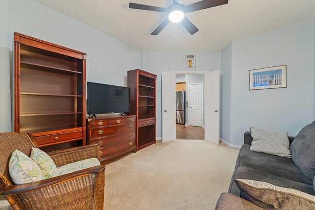 Building Photo - 5433 Village Dr NW