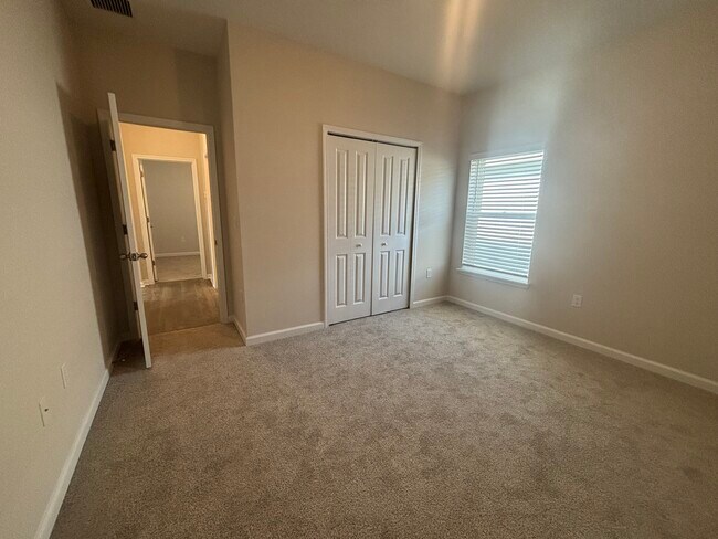 Building Photo - 137 Nighthawk Ln