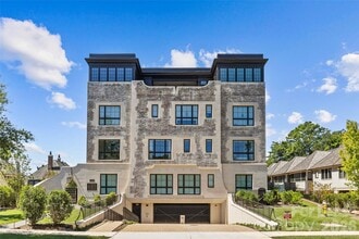 Building Photo - 1172 Queens Rd