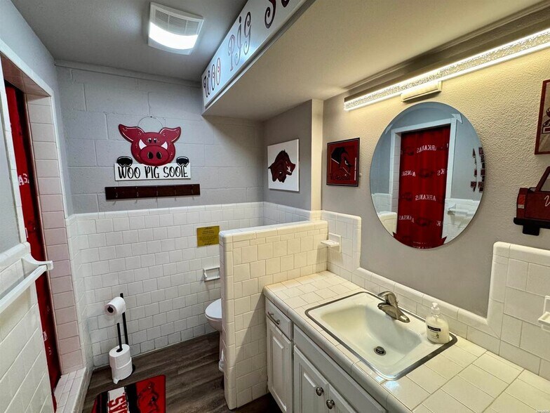 Building Photo - 115 Ledgerock Rd