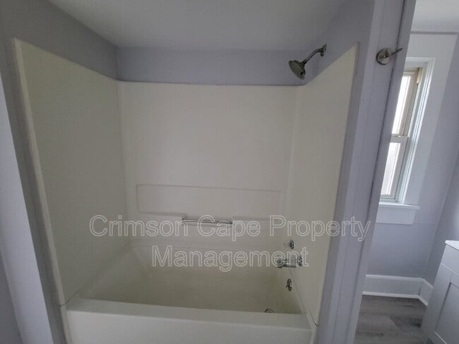 Building Photo - 341 Hughes St