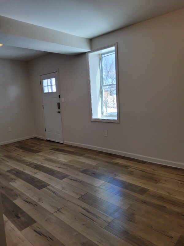 Building Photo - 28 Vineyard Ave