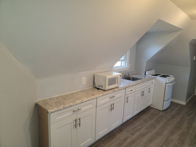 Building Photo - 118 Warrenton Ave