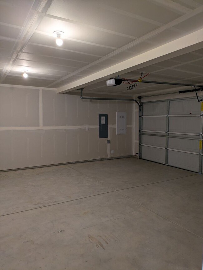 Building Photo - 3679 S Penn Pl