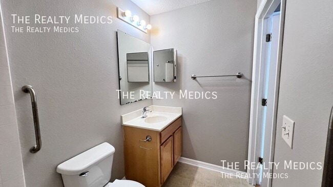 Building Photo - 130 Wheatfield Cir