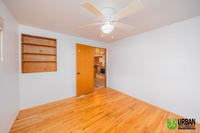 Building Photo - Classic South Hill Charmer for Rent – 3423 S Grant Blvd, Spokane, WA 99203