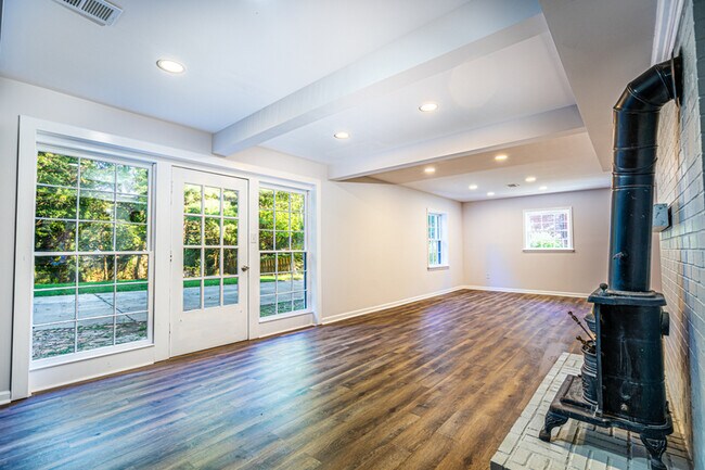 Building Photo - 7605 Fleming Hills Dr SW