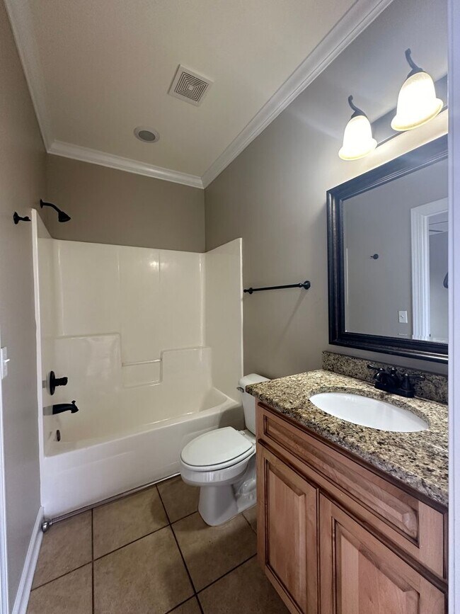 Building Photo - Shell Landing East!!! FRESH PAINT!!! NEW FLOORING!!!