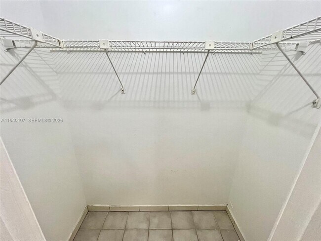 Building Photo - 5930 W 25th Ct