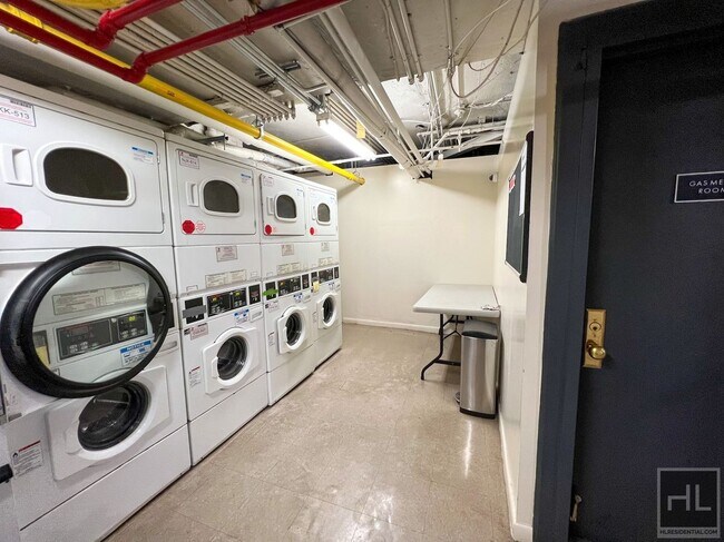 Building Photo - WEST 13 STREET