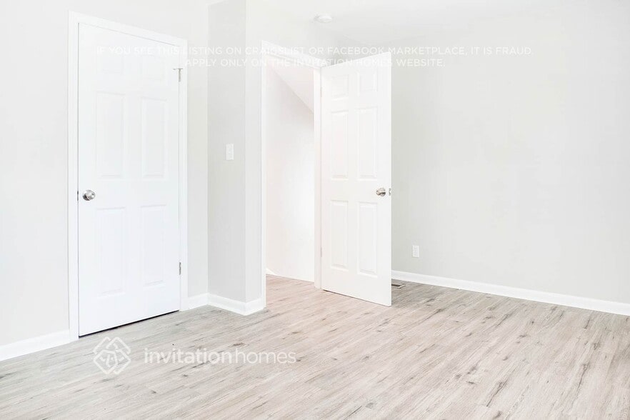 Building Photo - 982 Hutchens Rd SE