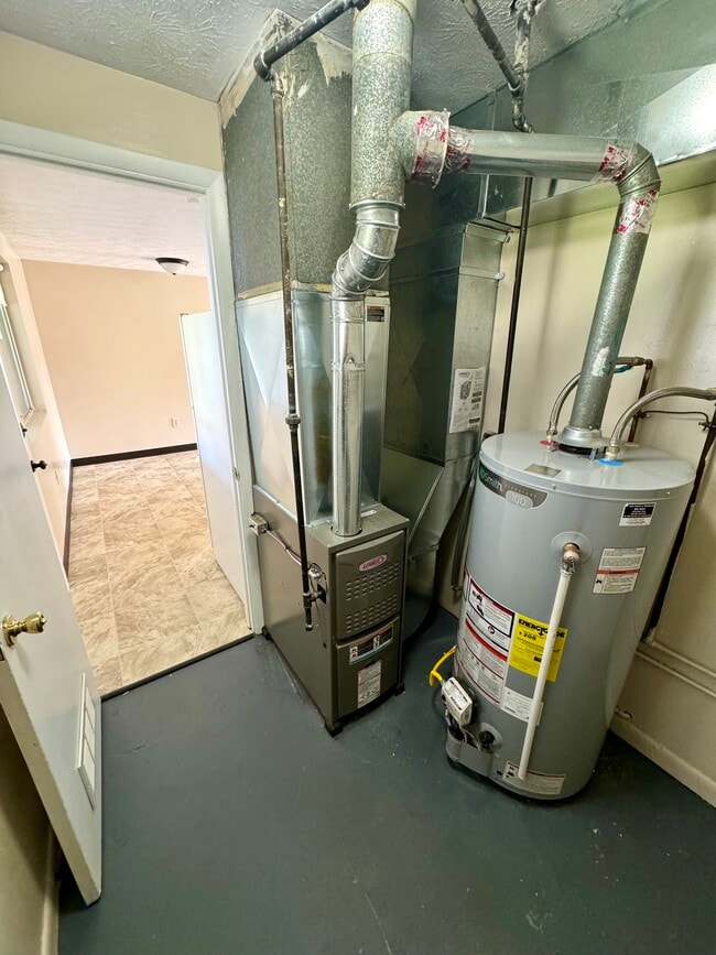 Building Photo - 7417 Rob St NW