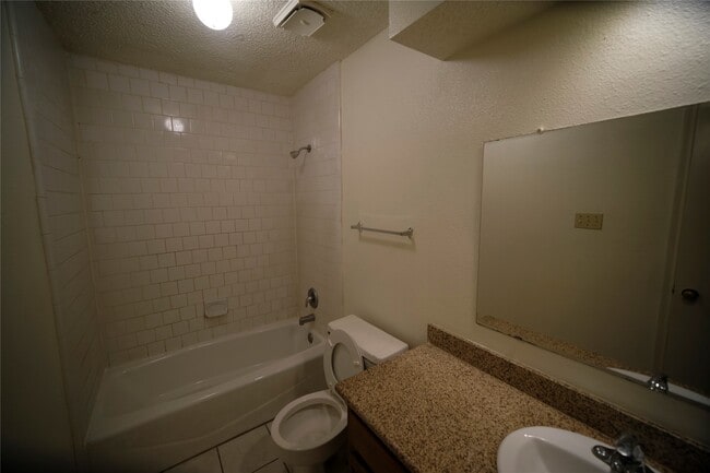 Building Photo - 12051 Spring Grove Dr