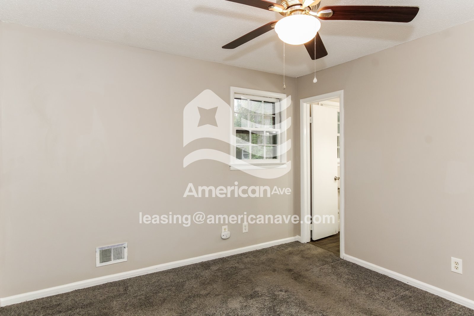 Building Photo - 4527 Robney Dr