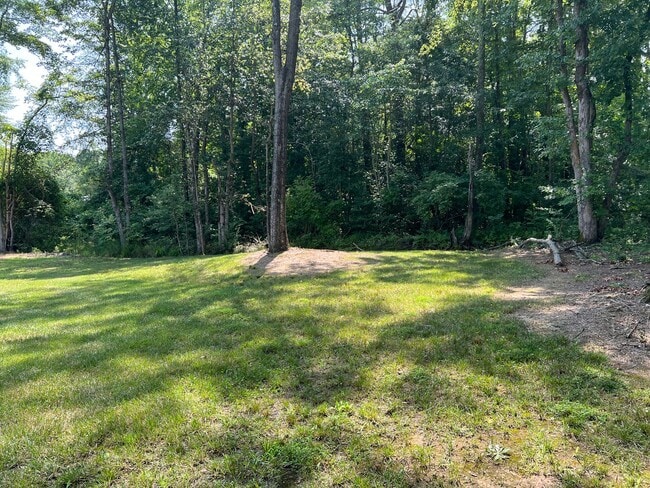 Building Photo - Sought after Waterfront Community in Colonial Beach